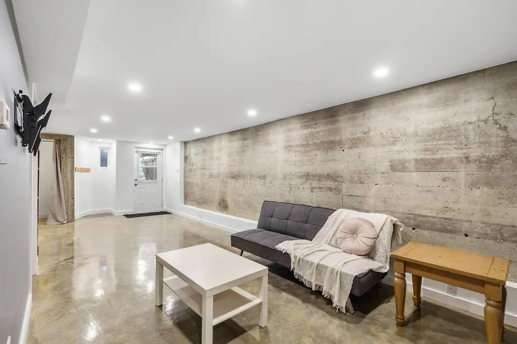 Spacious 3 Bedrooms/2 Bathrooms Condo In モントリオール 0*,